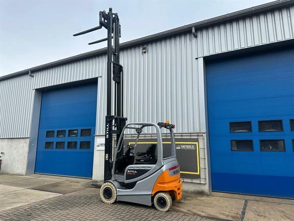 Grote foto vs 22169 elektrische triplex heftruck still rx60 25 bj2018 agrarisch heftrucks