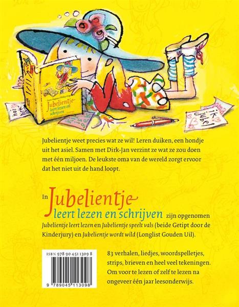Grote foto jubelientje leert lezen en schrijven boeken jeugd 13 jaar en ouder