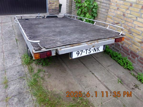 Grote foto platte aanhanger auto diversen aanhangers