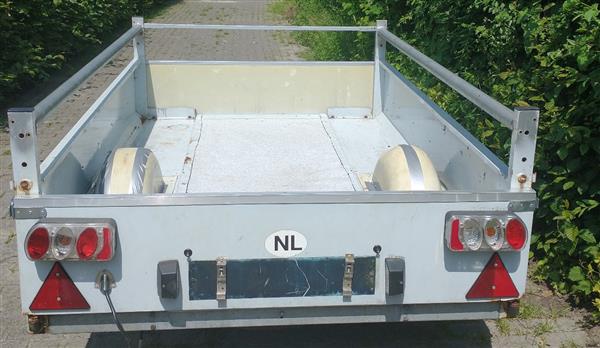 Grote foto aangeboden geremde aanhanger met reservewiel auto diversen aanhangers