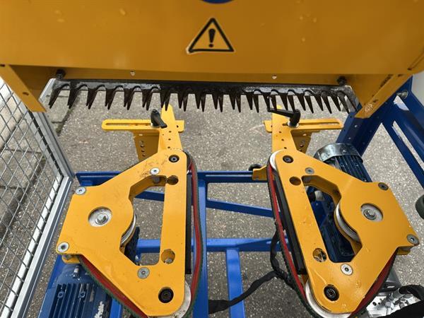 Grote foto lommers snoeimachine bovenknipper agrarisch tuinbouw