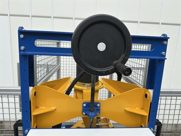 Grote foto lommers snoeimachine bovenknipper agrarisch tuinbouw