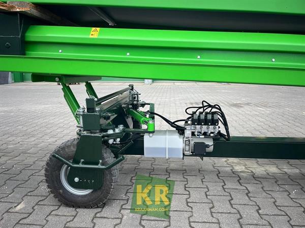 Grote foto avr python 30881 agrarisch transportbanden