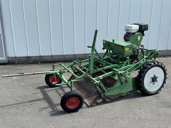 Grote foto rap rijnbeek zr 120 beddenrooimachine zelfrijdende oogstmachine voor bloembollen agrarisch oogstmachines