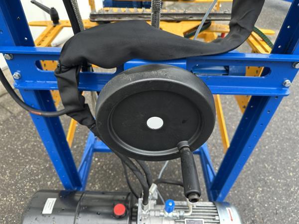 Grote foto lommers snoeimachine bovenknipper agrarisch tuinbouw