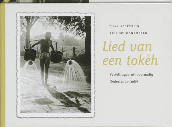 Grote foto lied van een tokeh boeken politiek en maatschappij