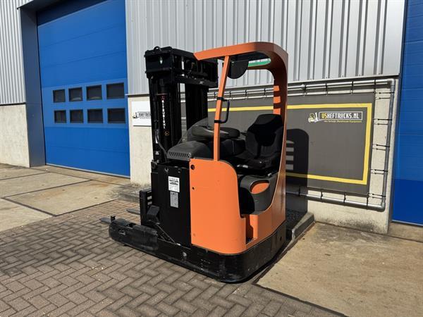 Grote foto vs 22228 reachtruck bt rb16kn 4.800mm sideshift vorkenspreider doe het zelf en verbouw hefwerktuigen