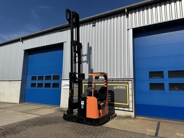 Grote foto vs 22228 reachtruck bt rb16kn 4.800mm sideshift vorkenspreider doe het zelf en verbouw hefwerktuigen