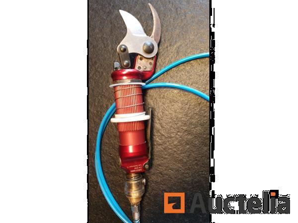 Grote foto felco f70 pneumatische snoeischaar agrarisch algemeen