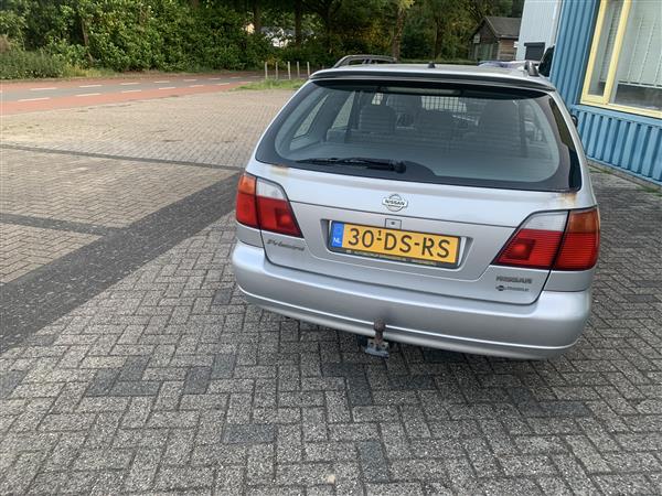 Grote foto nissan primera stationwagen automaat airco. auto nissan
