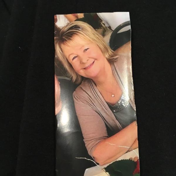 Grote foto ben jij ook best een beetje eenzaam contacten en berichten vrouw zoekt man