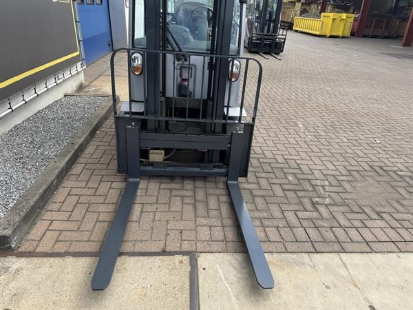 Grote foto vs 22222 diesel heftruck rx70 25 sideshift 3670mm bj2017 agrarisch heftrucks