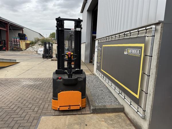 Grote foto vs 22232 elektrische triplex stapelaar still 5390mm freelift doe het zelf en verbouw hefwerktuigen