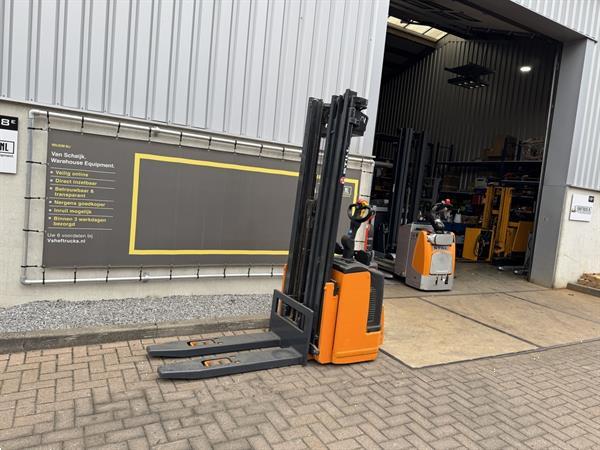 Grote foto vs 22232 elektrische triplex stapelaar still 5390mm freelift doe het zelf en verbouw hefwerktuigen