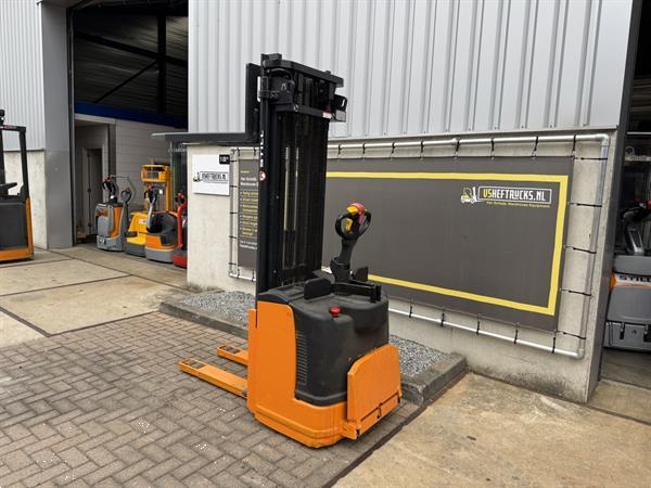 Grote foto vs 22232 elektrische triplex stapelaar still 5390mm freelift doe het zelf en verbouw hefwerktuigen