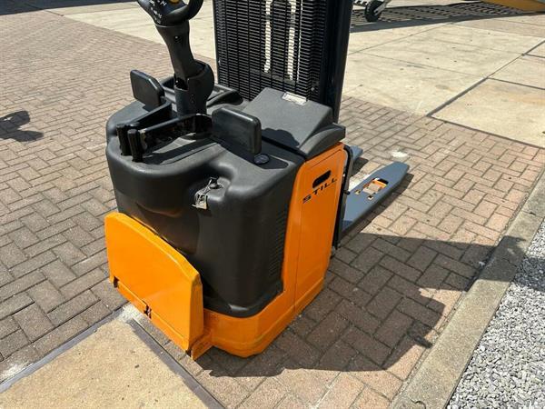 Grote foto vs 22233 elektrische triplex stapelaar still 5390mm freelift doe het zelf en verbouw hefwerktuigen