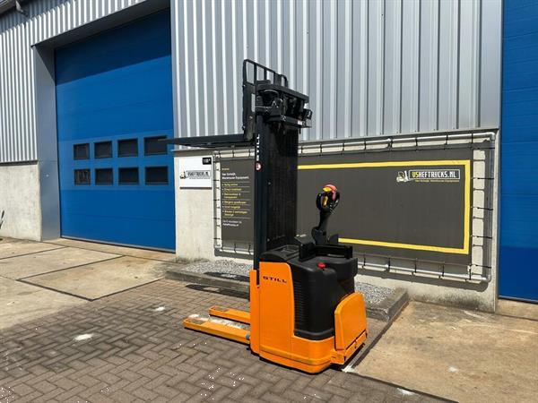 Grote foto vs 22233 elektrische triplex stapelaar still 5390mm freelift doe het zelf en verbouw hefwerktuigen