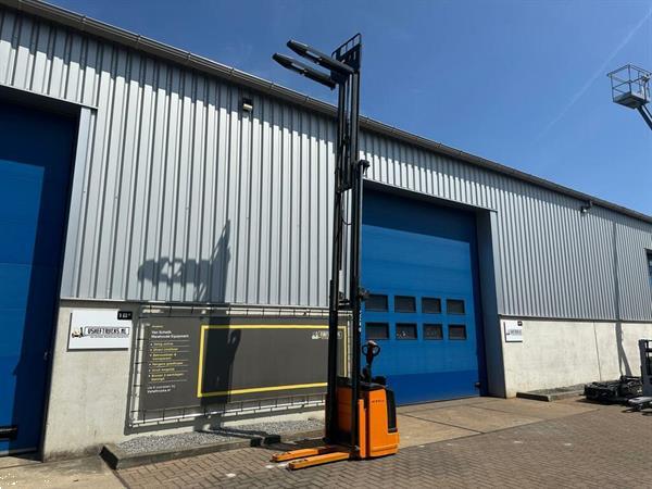 Grote foto vs 22233 elektrische triplex stapelaar still 5390mm freelift doe het zelf en verbouw hefwerktuigen