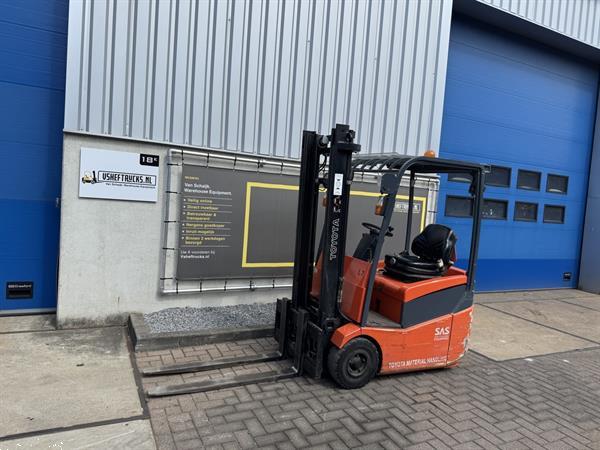 Grote foto vs 22241 elektrische heftruck toyota 3000mm sideshift accu2021 agrarisch heftrucks