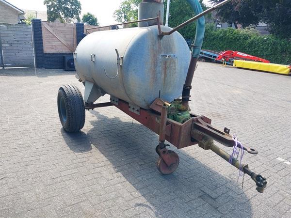 Grote foto krone mesttank watertank 2200 liter agrarisch mesttanks