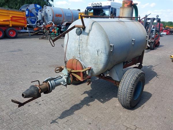 Grote foto krone mesttank watertank 2200 liter agrarisch mesttanks
