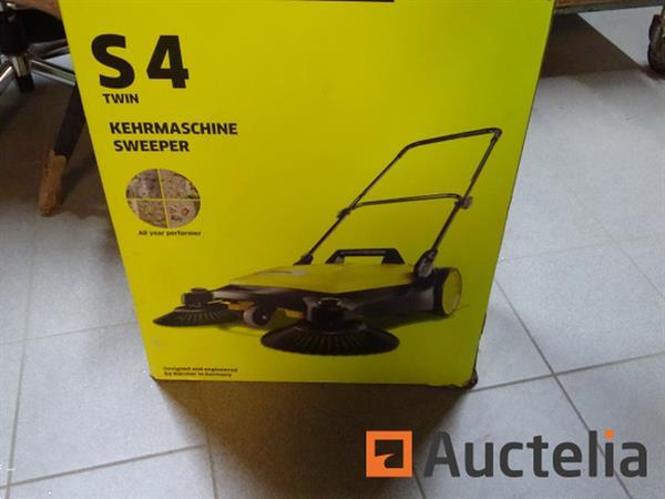 Grote foto mechanische veegmachine karcher s 4 twin agrarisch veegmachines
