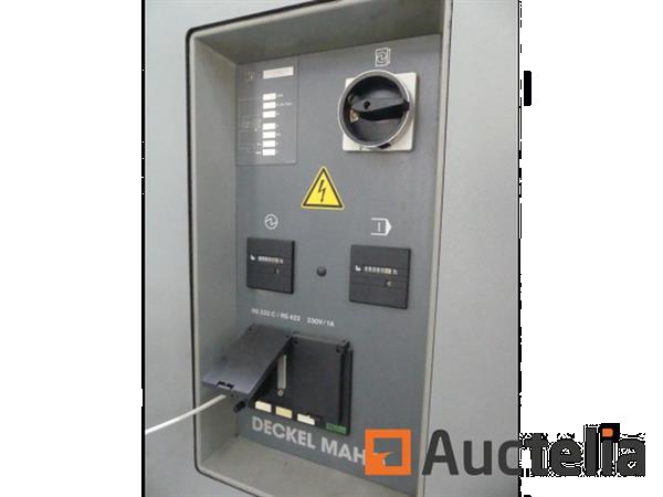 Grote foto cnc deckel maho dmu 80p gelijktijdige 5 assige freesmachine doe het zelf en verbouw ijzerwaren en bevestigingsmiddelen