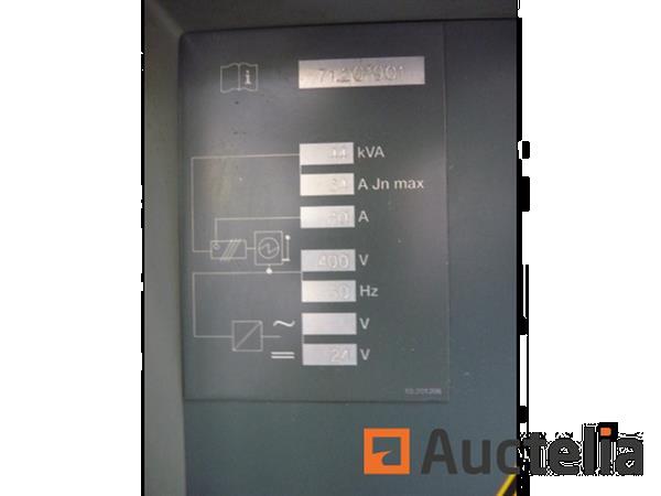 Grote foto cnc deckel maho dmu 80p gelijktijdige 5 assige freesmachine doe het zelf en verbouw ijzerwaren en bevestigingsmiddelen