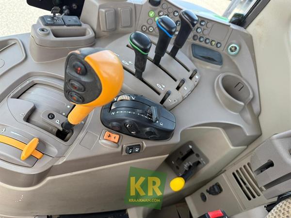 Grote foto john deere 6100m 697386 agrarisch tractoren