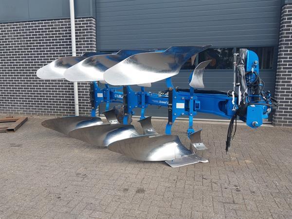 Grote foto lemken juwel 8 v3n100 3 schaar ploeg met snedemixer agrarisch ploegen