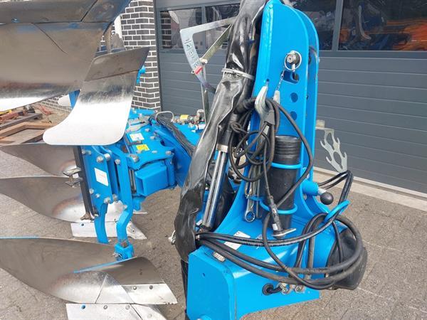 Grote foto lemken juwel 8 v3n100 3 schaar ploeg met snedemixer agrarisch ploegen