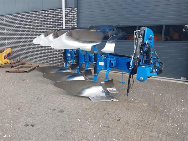 Grote foto lemken juwel 8 v3n100 3 schaar ploeg met snedemixer agrarisch ploegen
