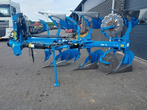 Grote foto lemken juwel 8 v3n100 3 schaar ploeg met snedemixer agrarisch ploegen