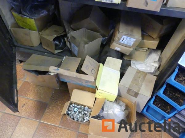 Grote foto hardware en hardware grote hoeveelheid doe het zelf en verbouw onderdelen en accessoires