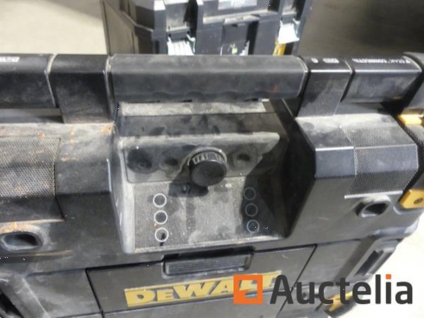 Grote foto dewalt accuspijkermachine bouwplaatsradio doe het zelf en verbouw gereedschappen en machines