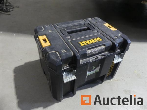 Grote foto dewalt accuspijkermachine bouwplaatsradio doe het zelf en verbouw gereedschappen en machines