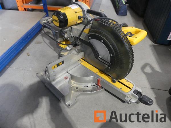 Grote foto dewalt dws780 qs verstekzaag doe het zelf en verbouw ijzerwaren en bevestigingsmiddelen