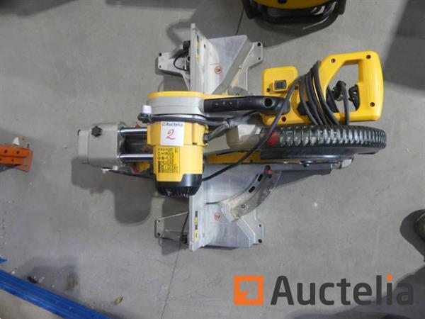 Grote foto dewalt dws780 qs verstekzaag doe het zelf en verbouw ijzerwaren en bevestigingsmiddelen