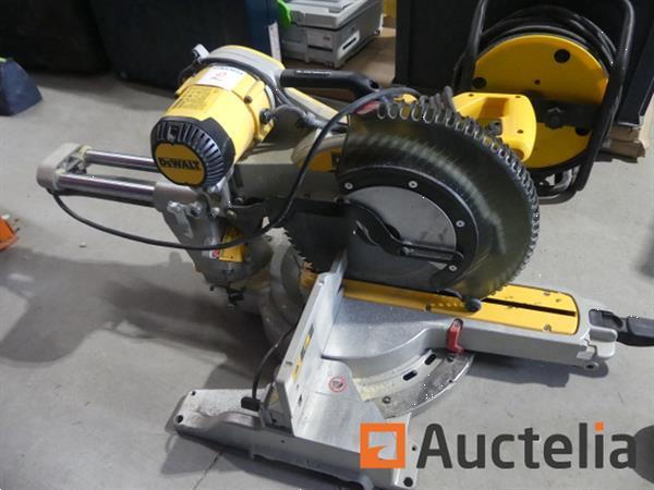 Grote foto dewalt dws780 qs verstekzaag doe het zelf en verbouw ijzerwaren en bevestigingsmiddelen