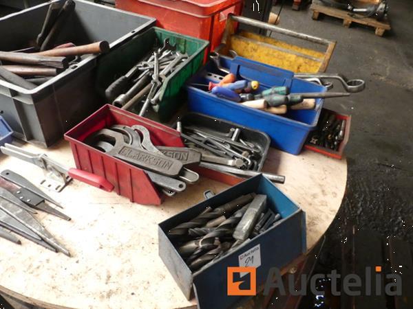 Grote foto werkplaats gereedschap doe het zelf en verbouw ijzerwaren en bevestigingsmiddelen