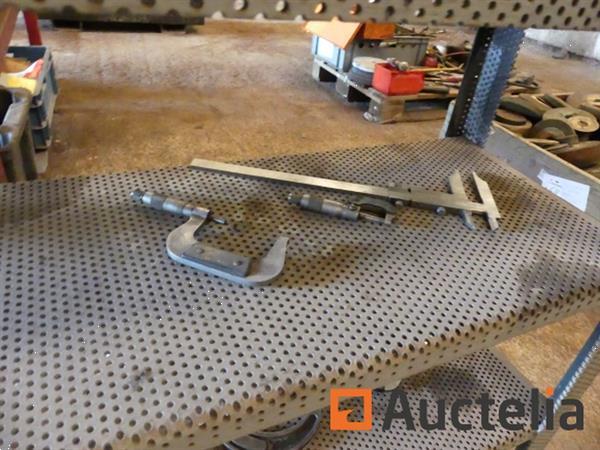 Grote foto 2 niet verwijderbare metalen planken en inhoud doe het zelf en verbouw hefwerktuigen