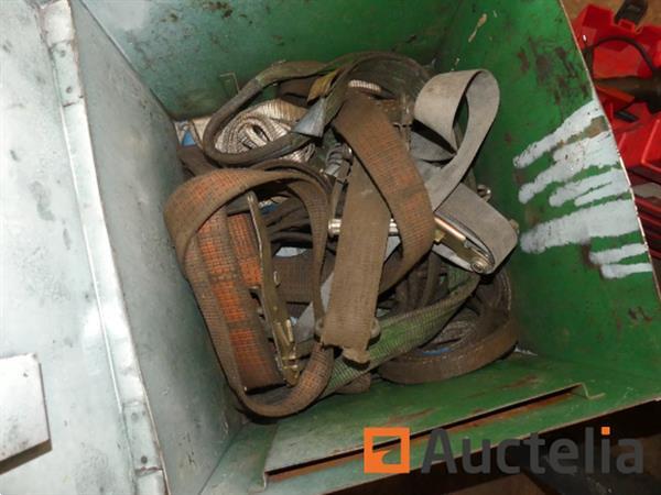Grote foto 2 niet verwijderbare metalen planken en inhoud doe het zelf en verbouw hefwerktuigen
