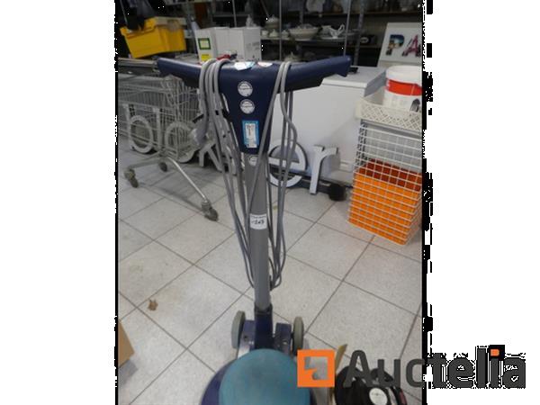 Grote foto wetrok monomatic hs polijstmachine doe het zelf en verbouw ijzerwaren en bevestigingsmiddelen