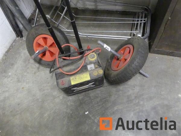 Grote foto booster 2 wielen en trolley met labels doe het zelf en verbouw overige doe het zelf en verbouw