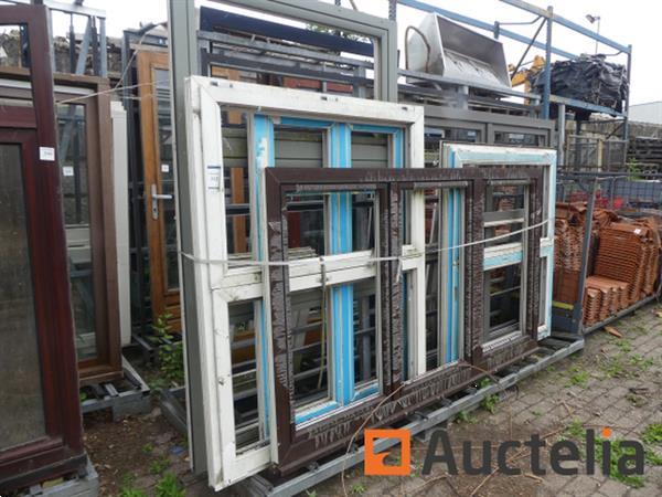 Grote foto draagezel met inhoud doe het zelf en verbouw hefwerktuigen