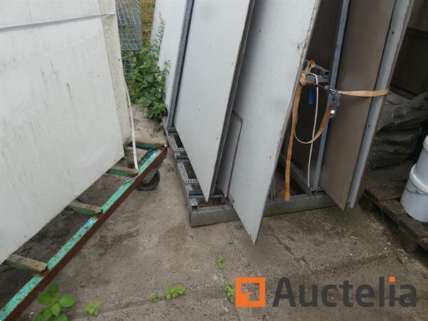 Grote foto draagezel met inhoud doe het zelf en verbouw hefwerktuigen