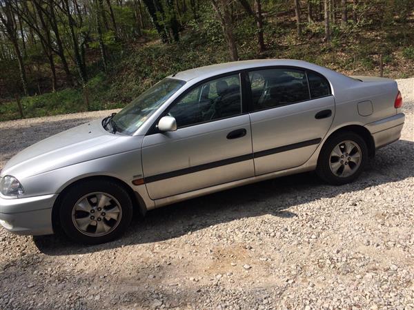 Grote foto toyota avensis 1.8 sedan airco. auto toyota
