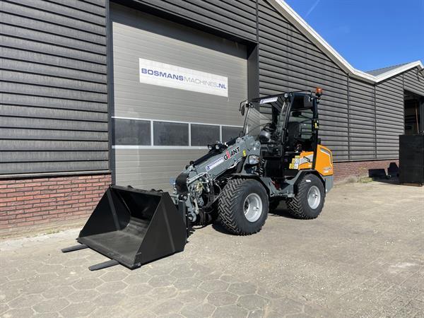 Grote foto giant g2700 tele hd minishovel nieuw 835 lease agrarisch shovels