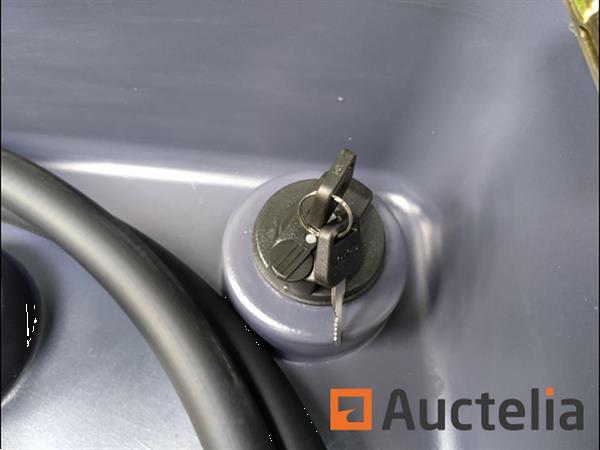 Grote foto brandstoftank 400 liter doe het zelf en verbouw gereedschappen en machines