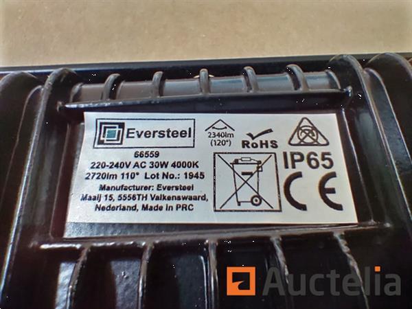 Grote foto 24x eversteel led breedstraler 30 watt doe het zelf en verbouw gereedschappen en machines